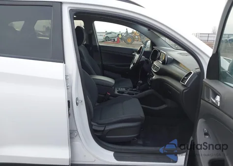 2019 Hyundai Tucson Night z USA, uszkodzony, nr VIN KM8J3CAL3KU936580